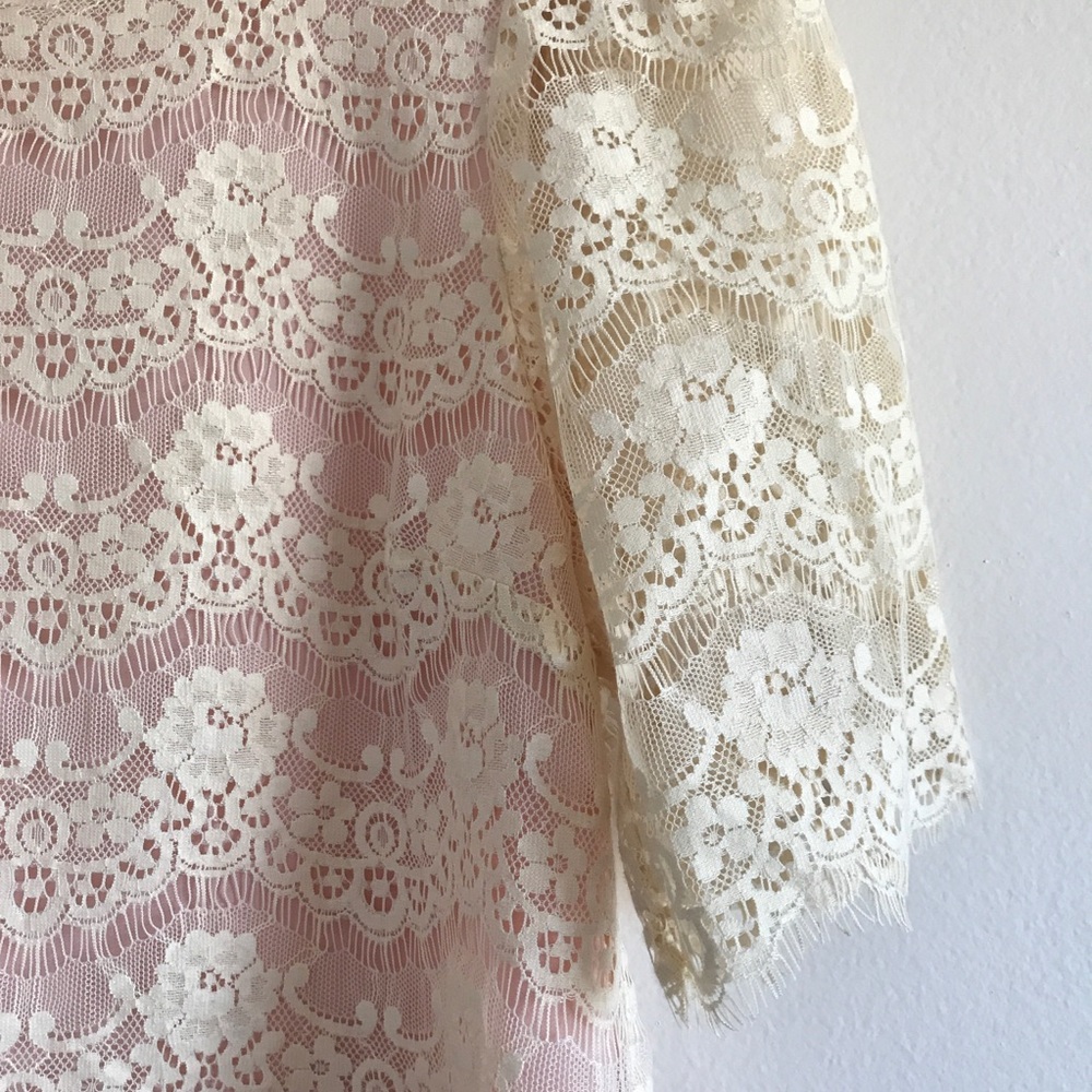 Cream Floral Lace Top NWOT - Picture 3 of 4